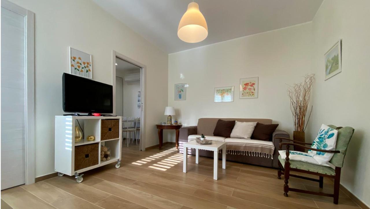 Casa Vacanze Marale 카스텔몰라 외부 사진