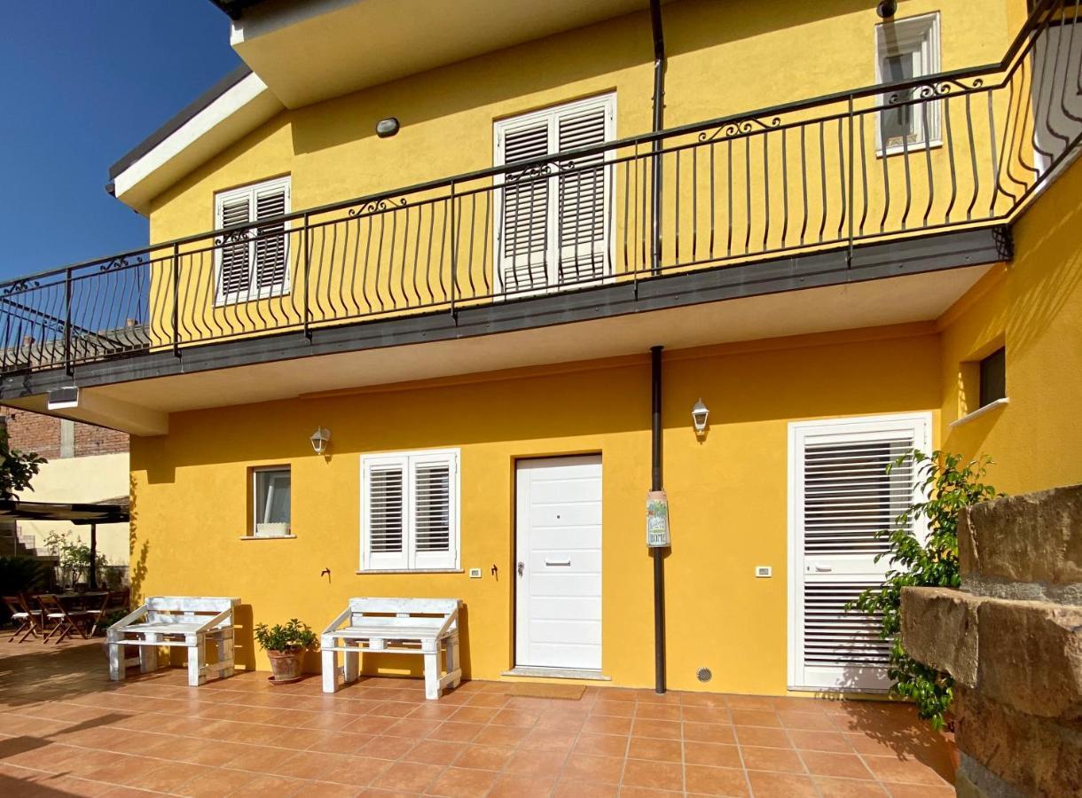 Casa Vacanze Marale 카스텔몰라 외부 사진