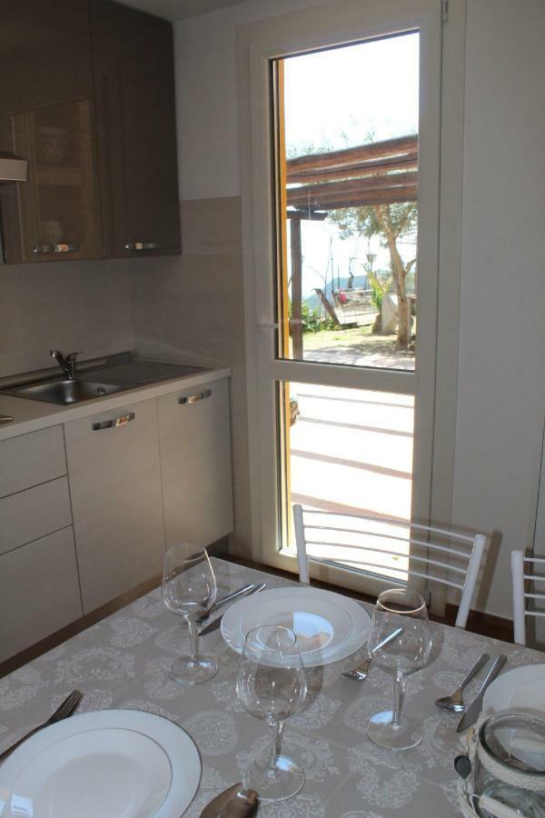 Casa Vacanze Marale 카스텔몰라 외부 사진